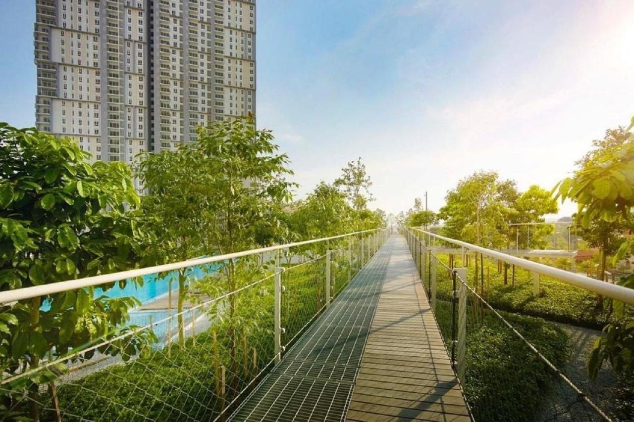 Cyberjaya & Verdi Nature 5 2 Pax Fully Air-con Apartment Putrajaya