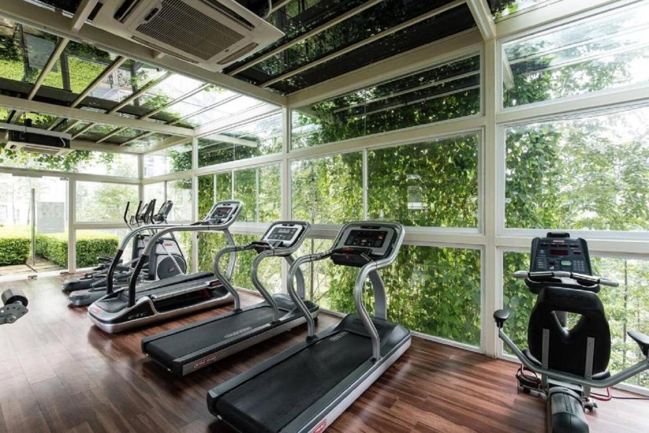 Cyberjaya & Verdi Nature 5 2 Pax Fully Air-con Apartment
