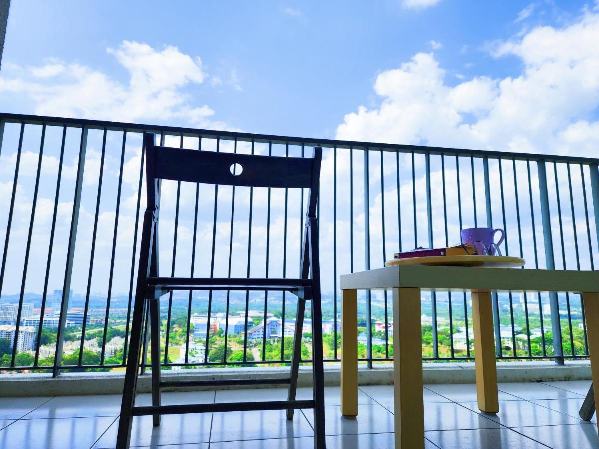 Cyberjaya & Verdi Nature 5 2 Pax Fully Air-con Apartment *