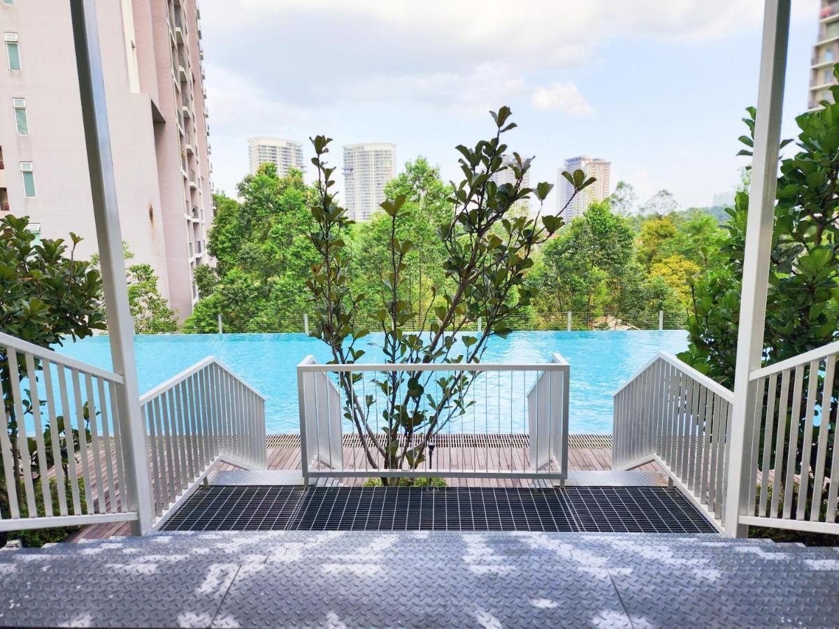 Cyberjaya & Verdi Nature 5 2 Pax Fully Air-con Apartment Putrajaya